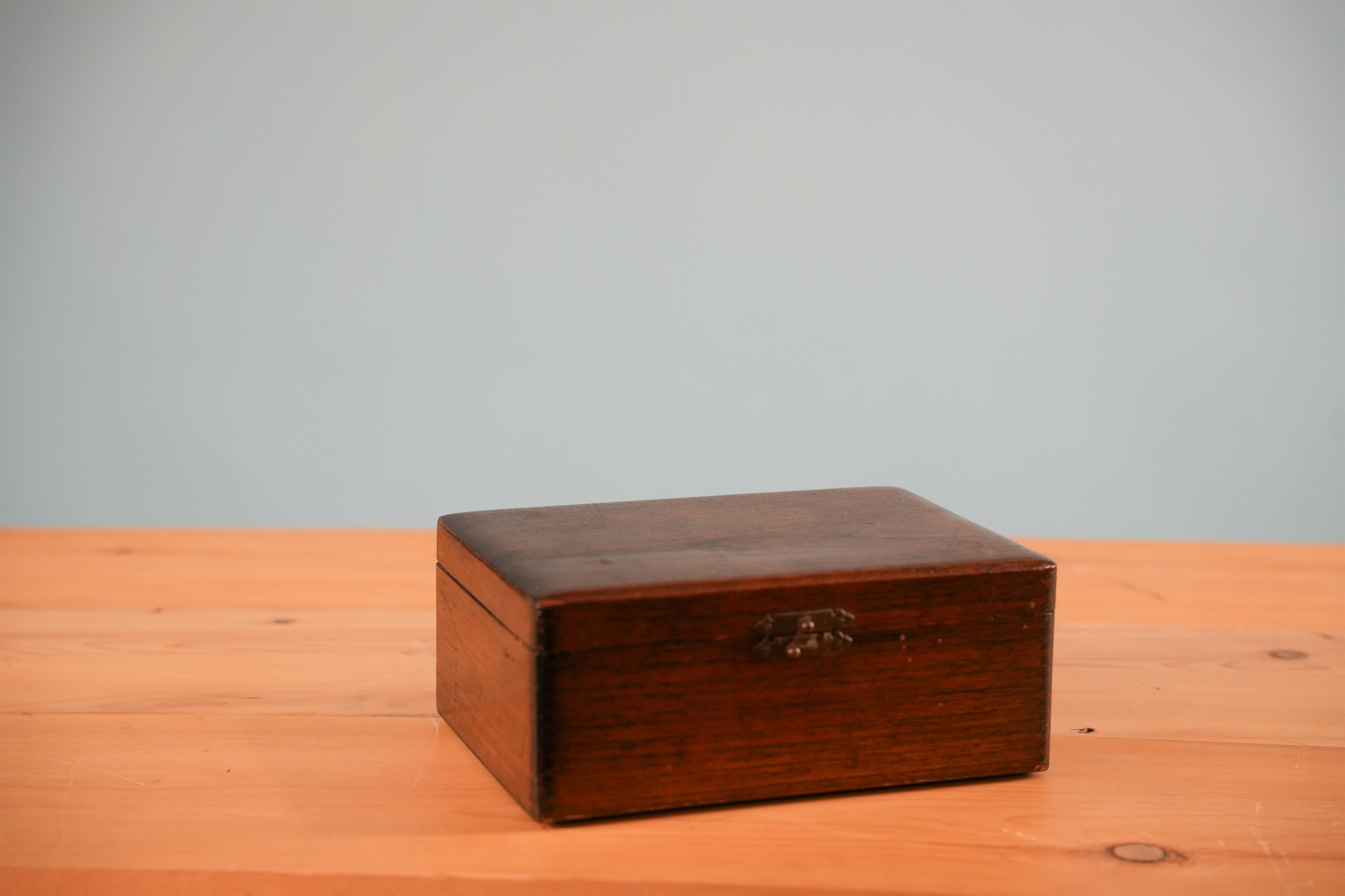 vintage-wooden-box-03