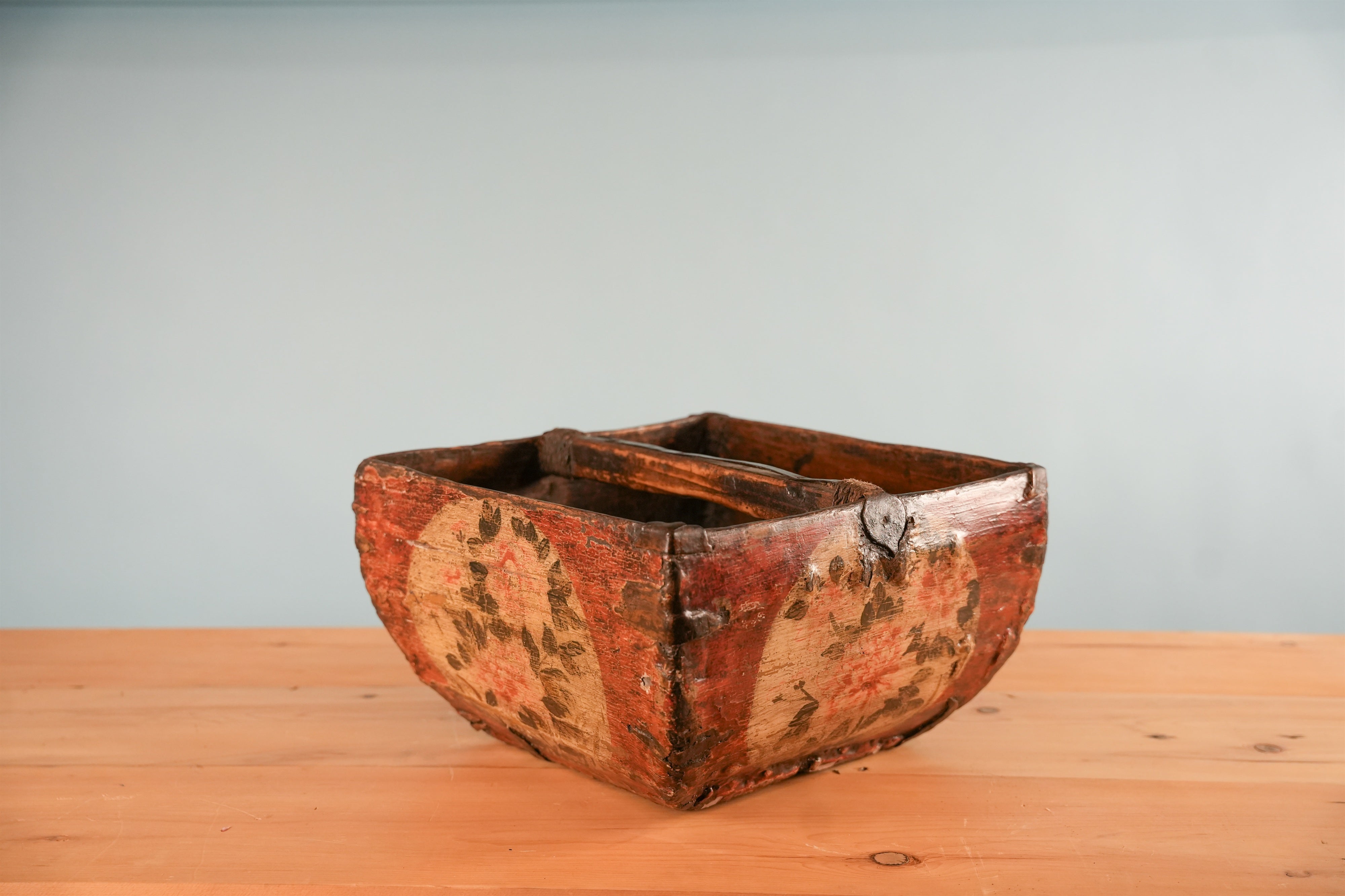 antique-painted-wood-rice-basket-010