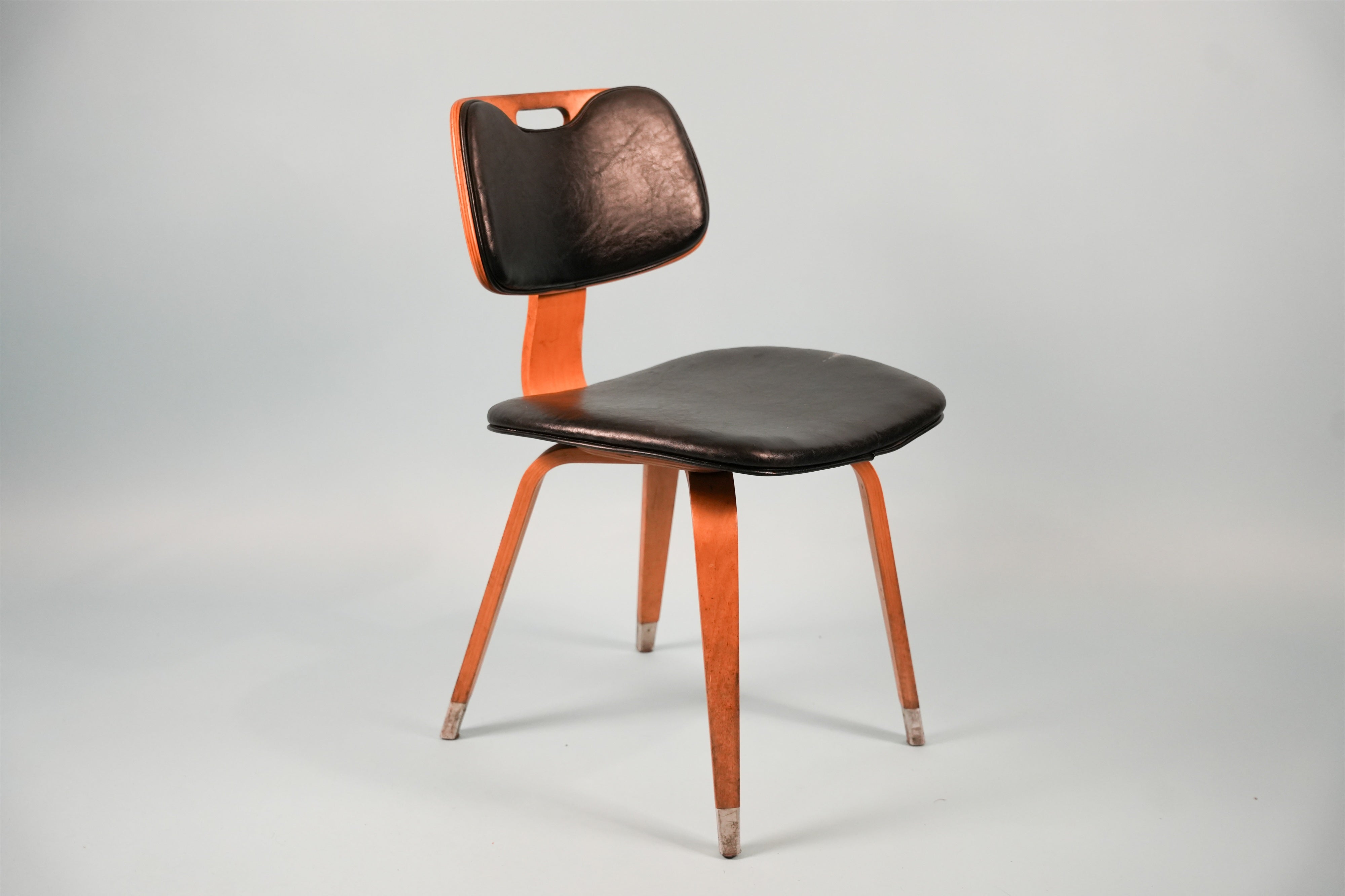 bentwood-cutout-handle-chairs-01