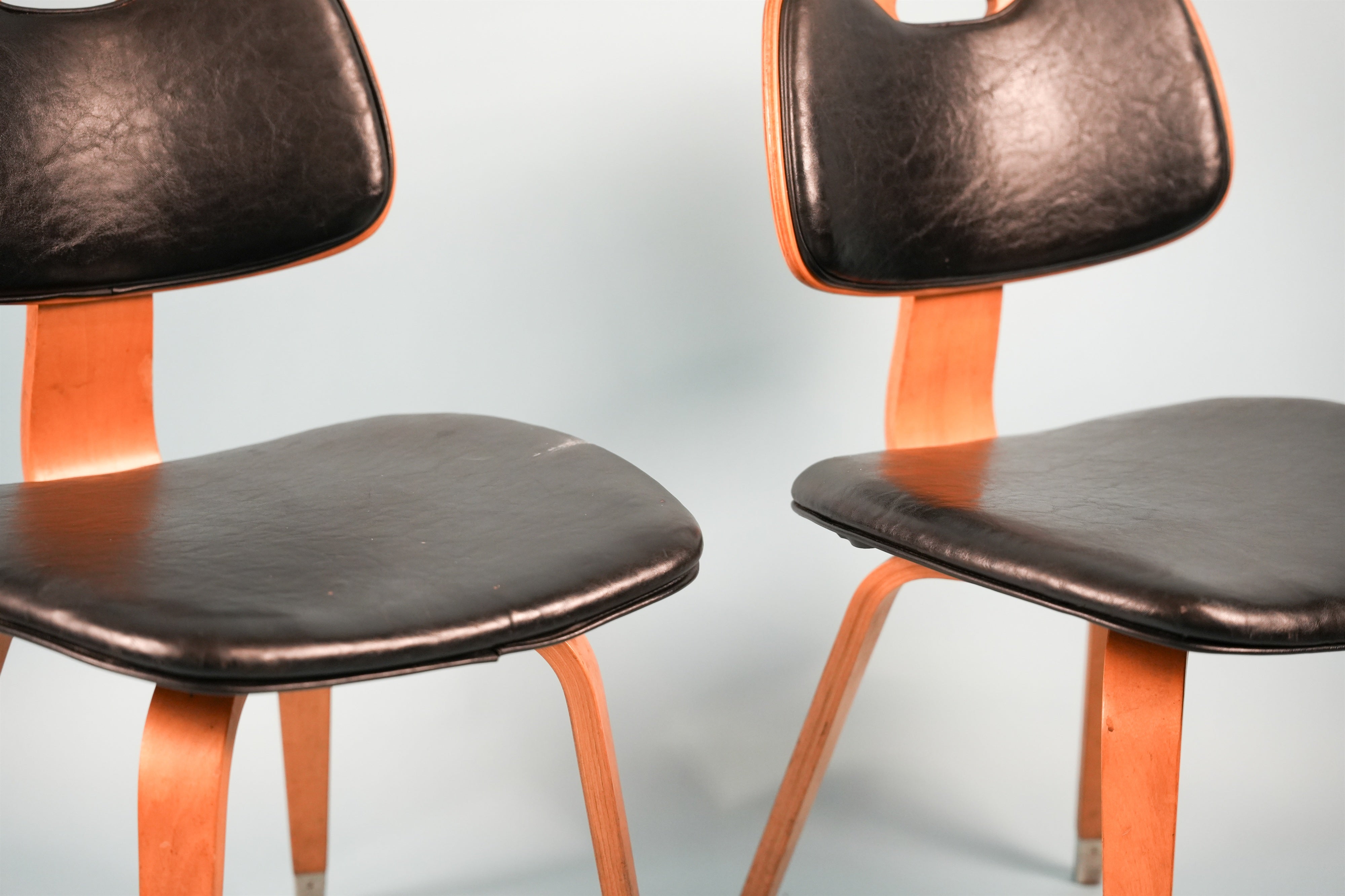 bentwood-cutout-handle-chairs-05