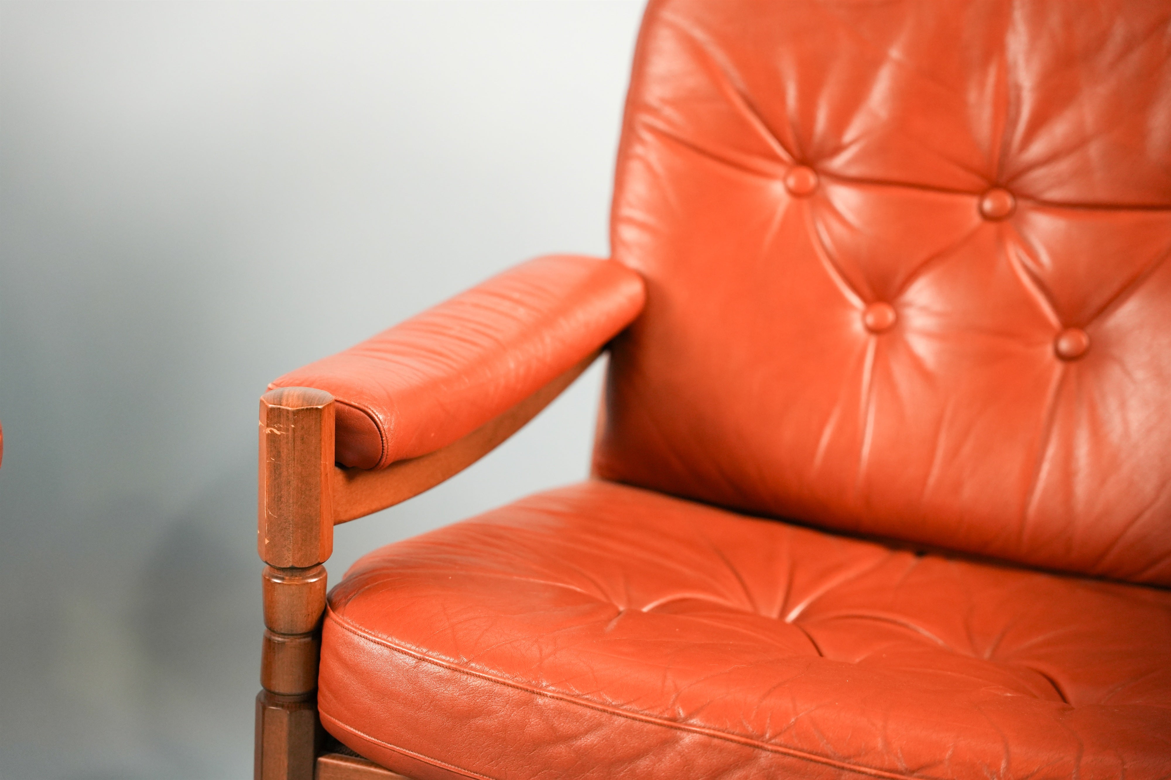 cognac-leather-armchair-06