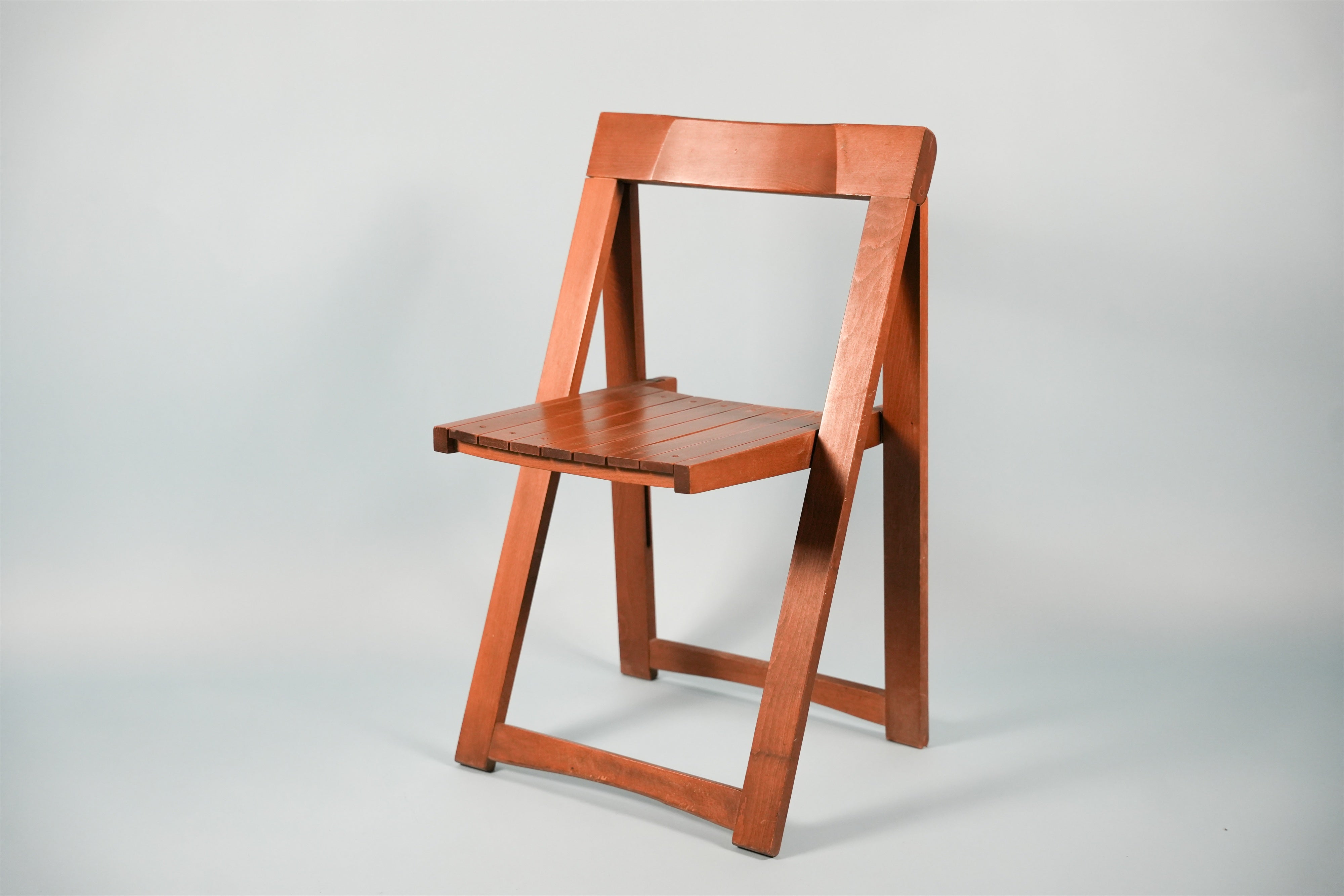 folding-teak-slat-chairs-02.JPG