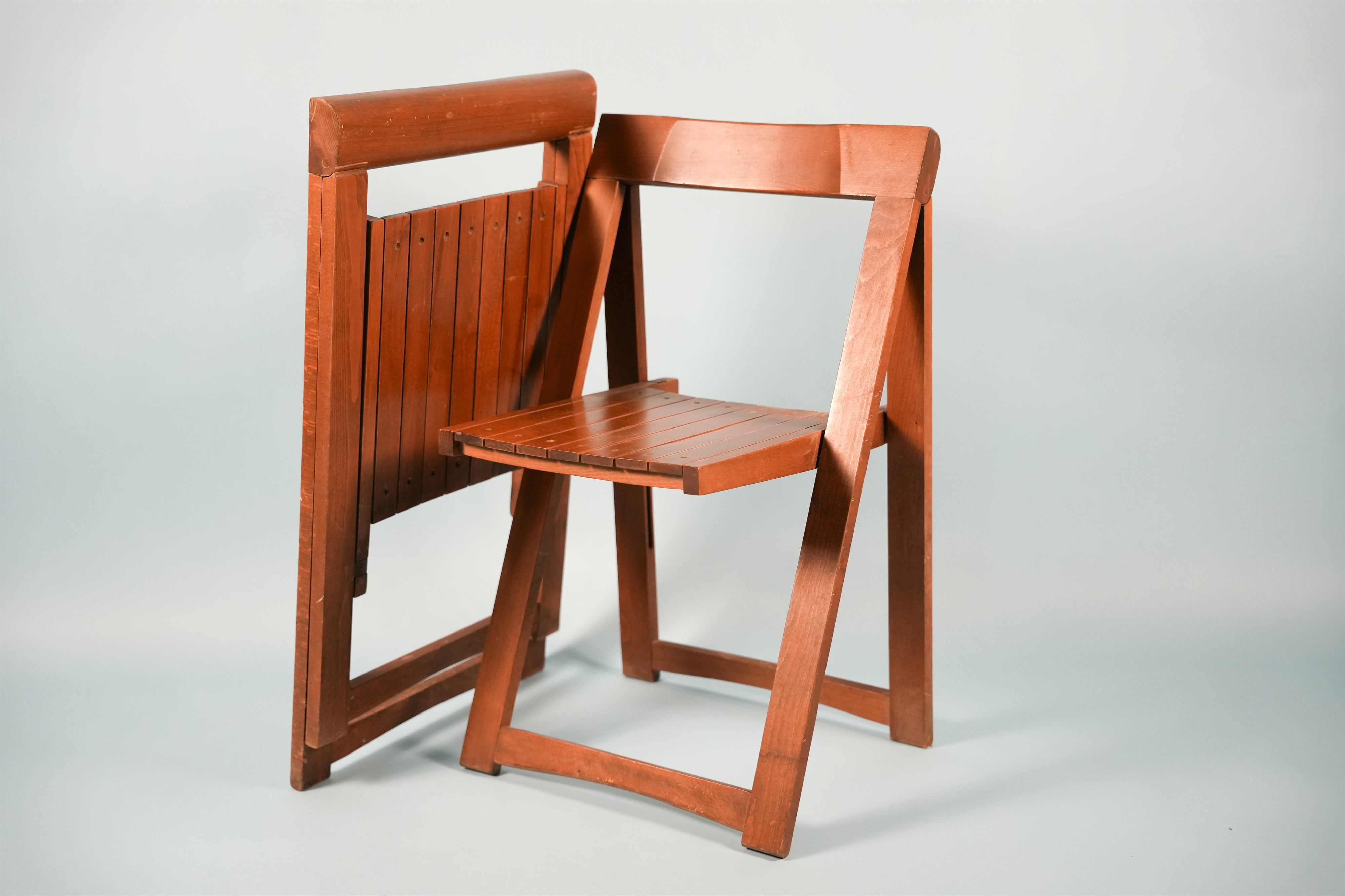 folding-teak-slat-chairs-03