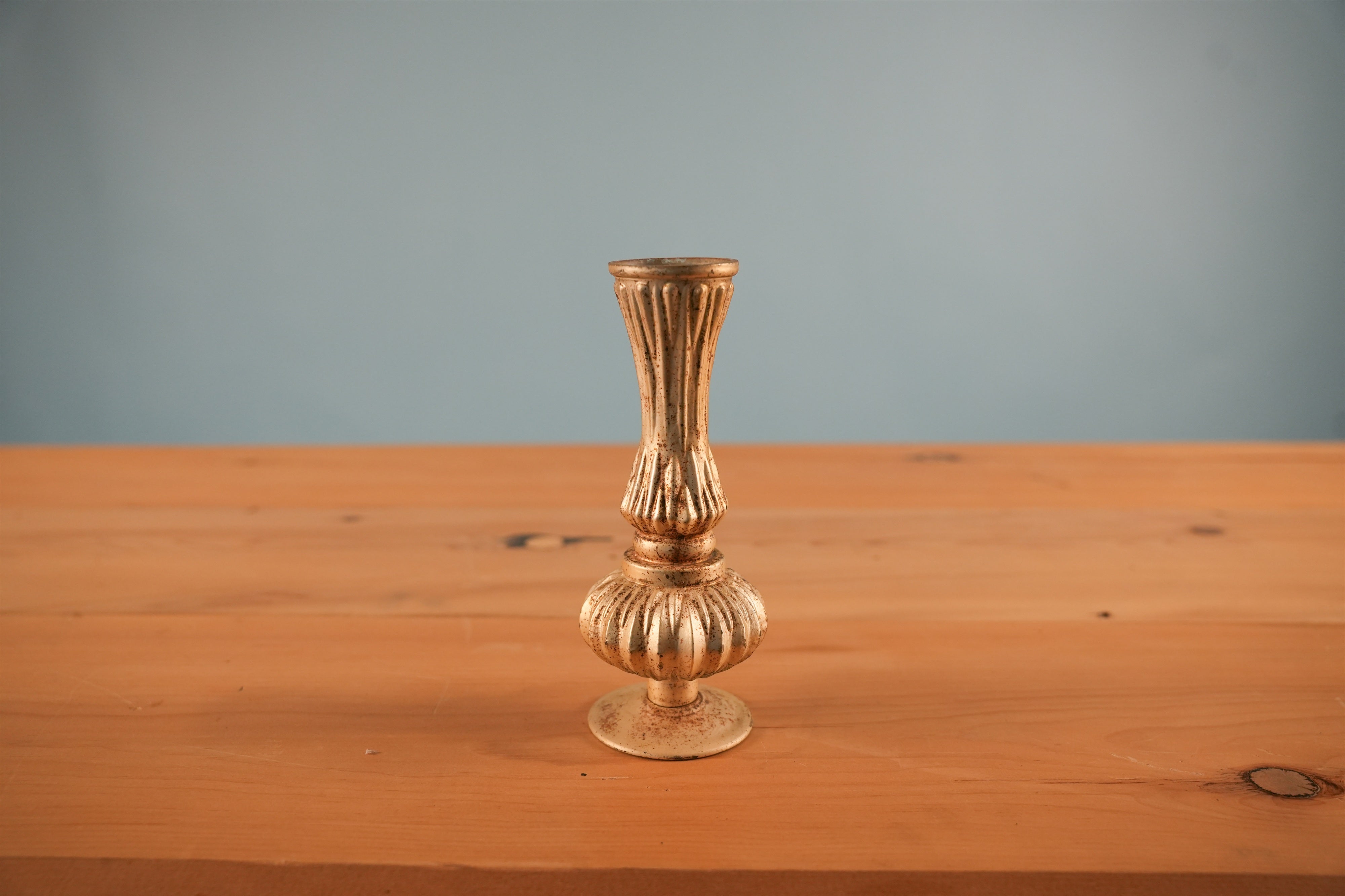 gold-fluted-bud-vases-02