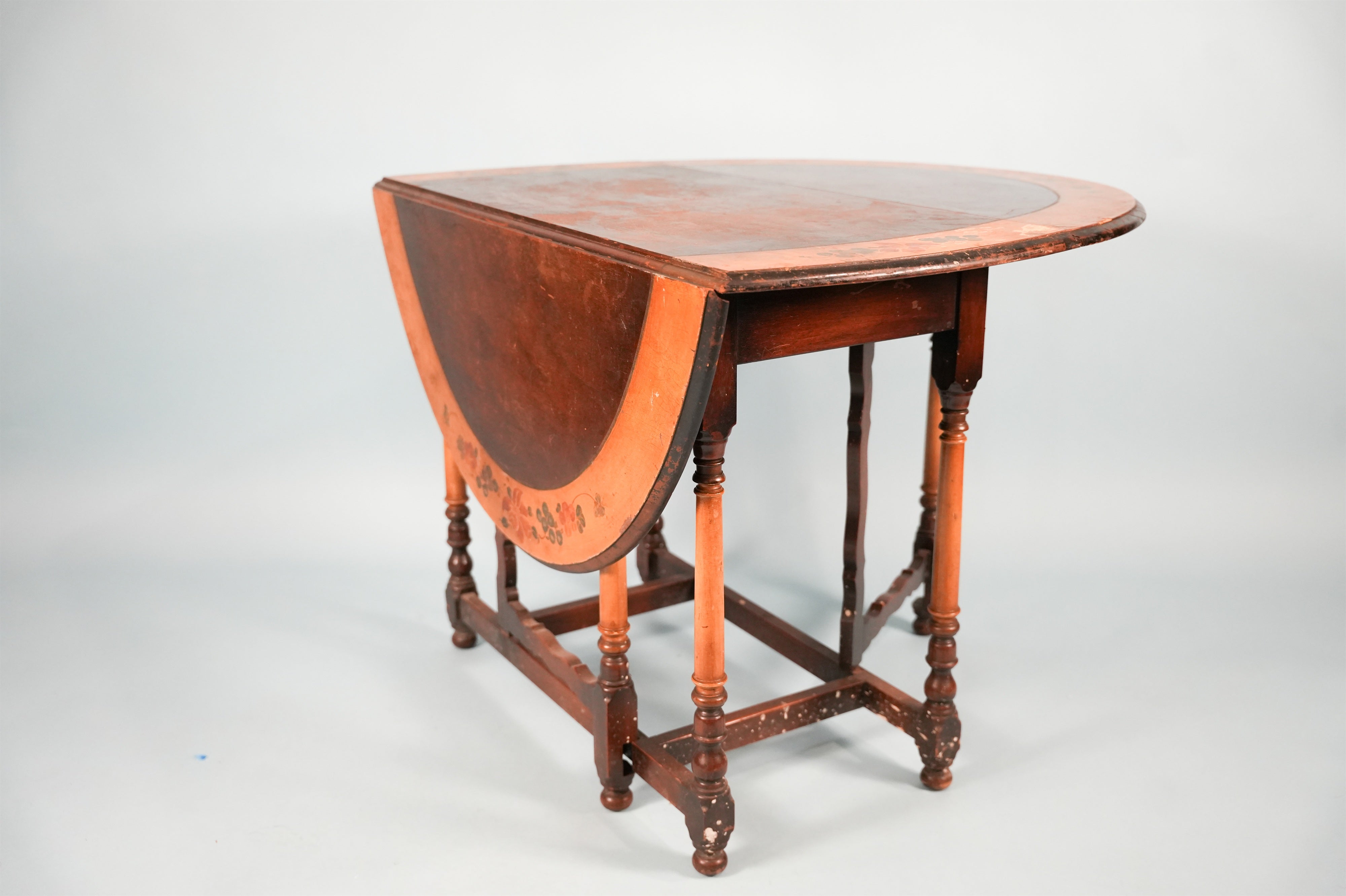 painted-gateleg-drop-leaf-table-012