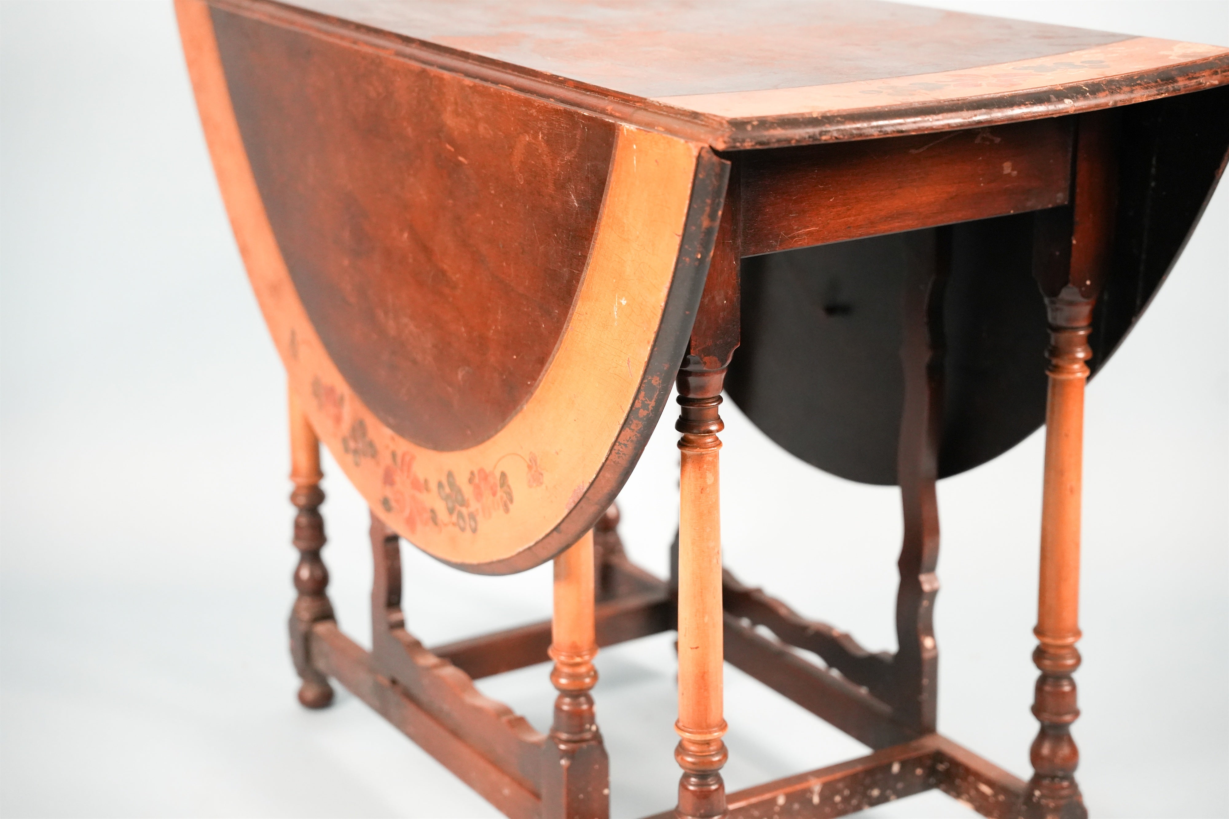 painted-gateleg-drop-leaf-table-02