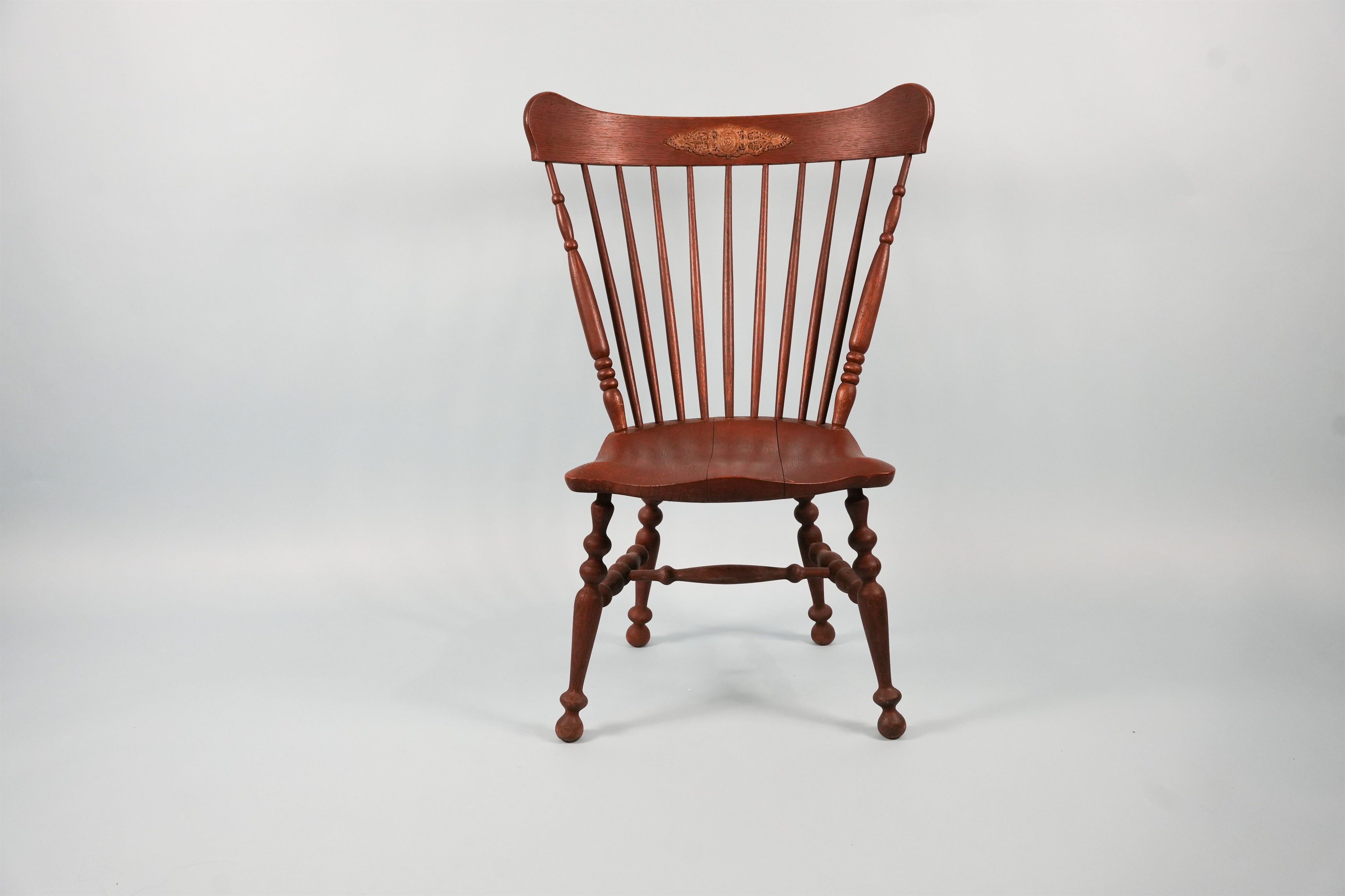 pressback-wooden-windsor-chair-02