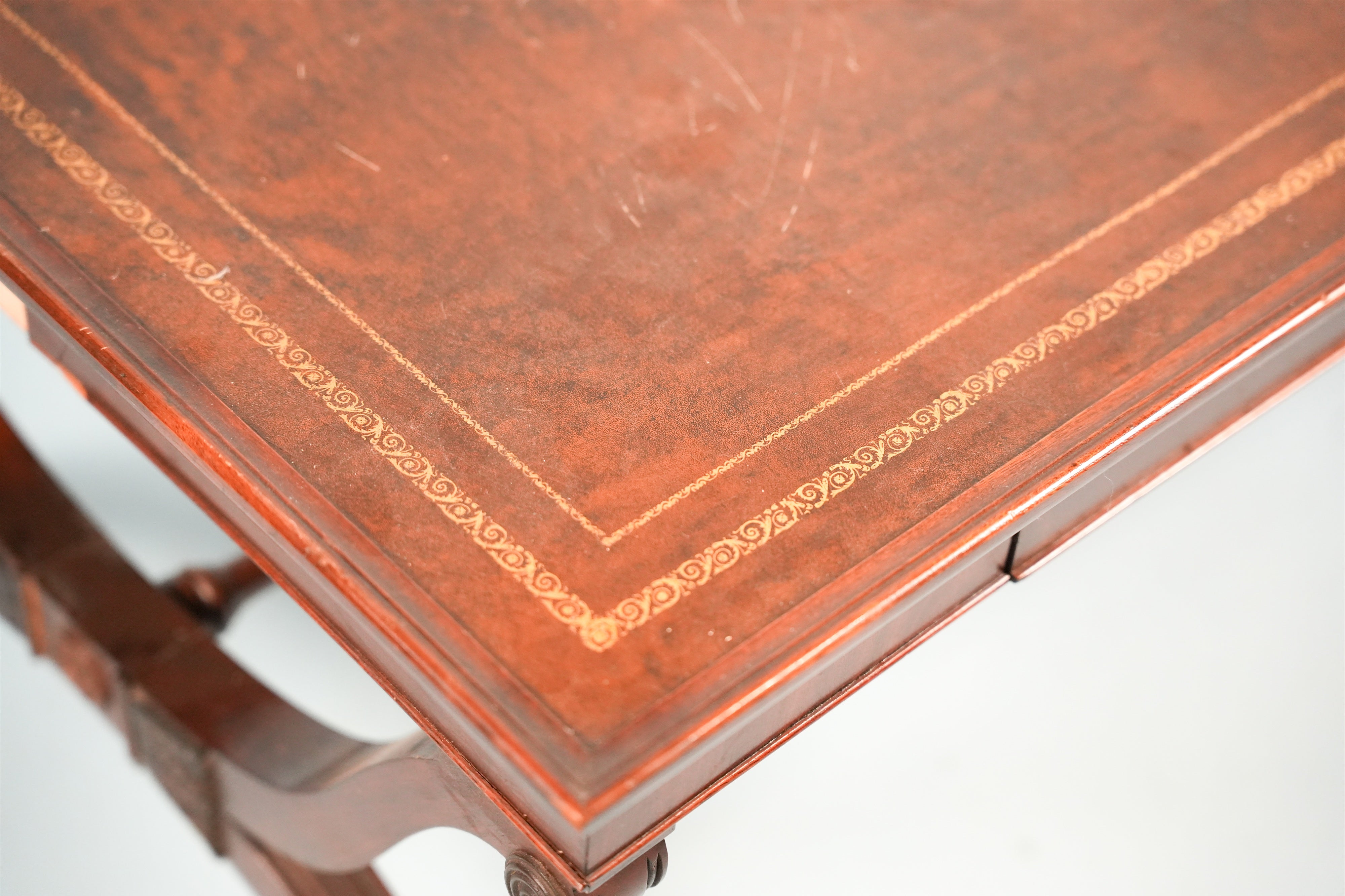 regency-style-leather-top-coffee-table-07