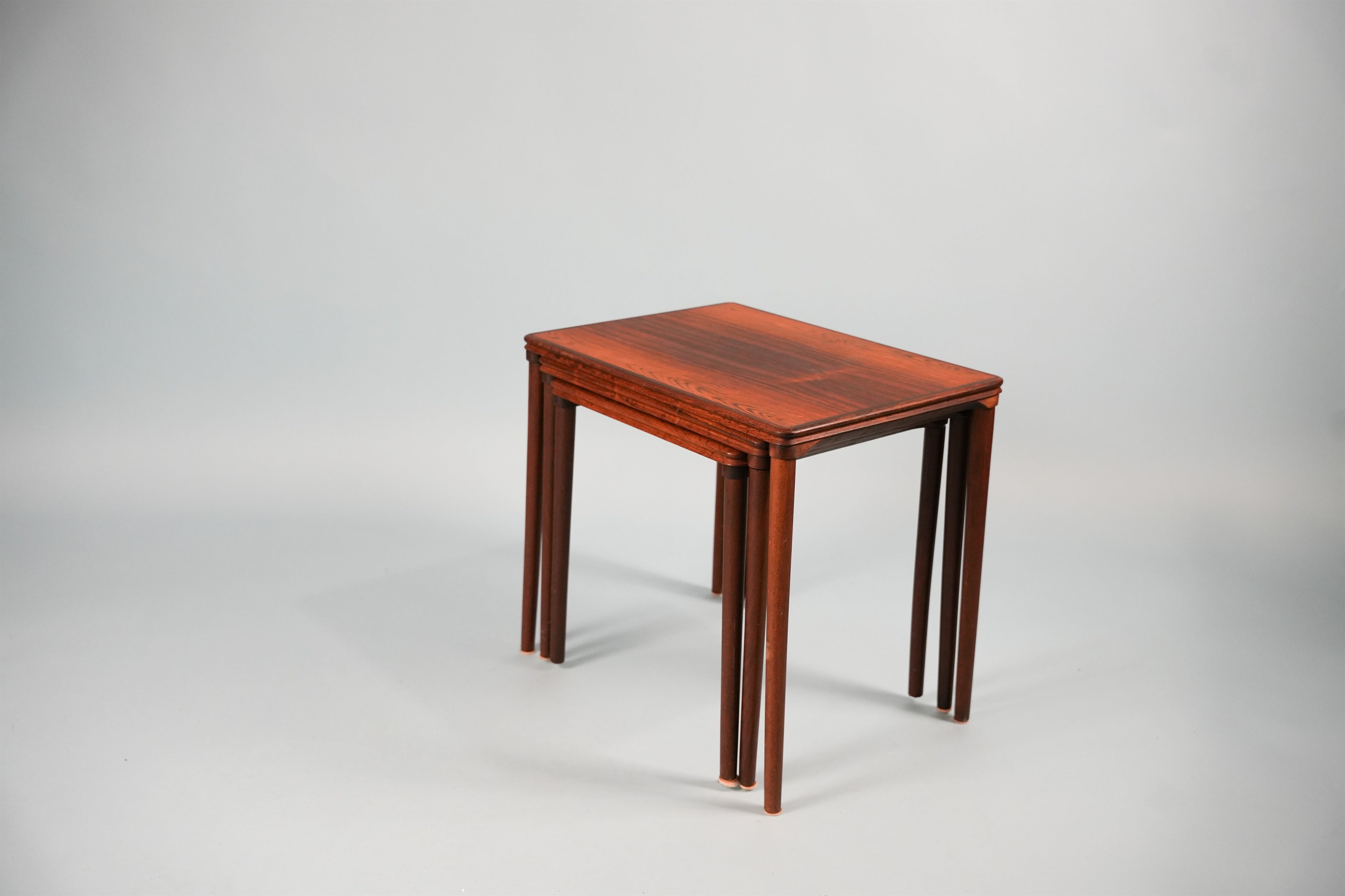 rosewood-nesting-tables-02