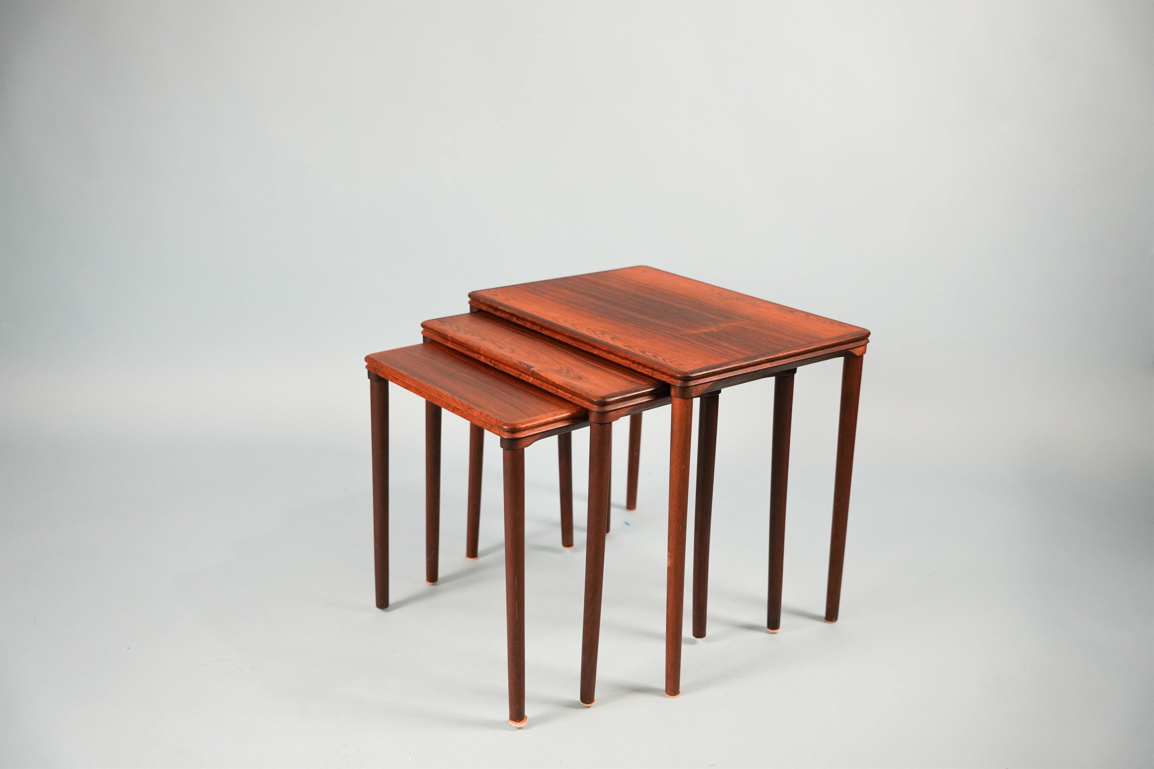 rosewood-nesting-tables-04