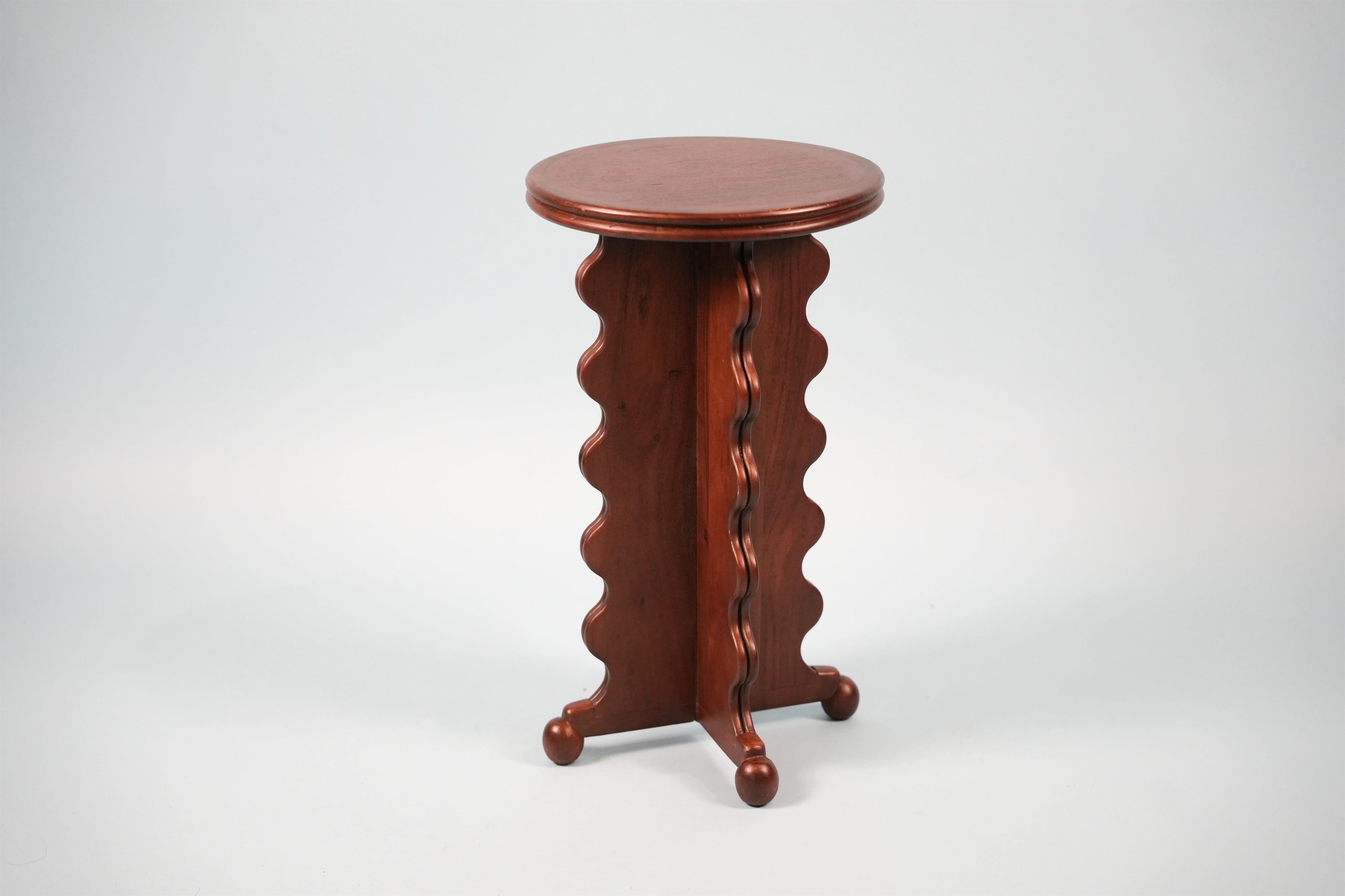 scalloped-pedestal-side-table-04.JPG