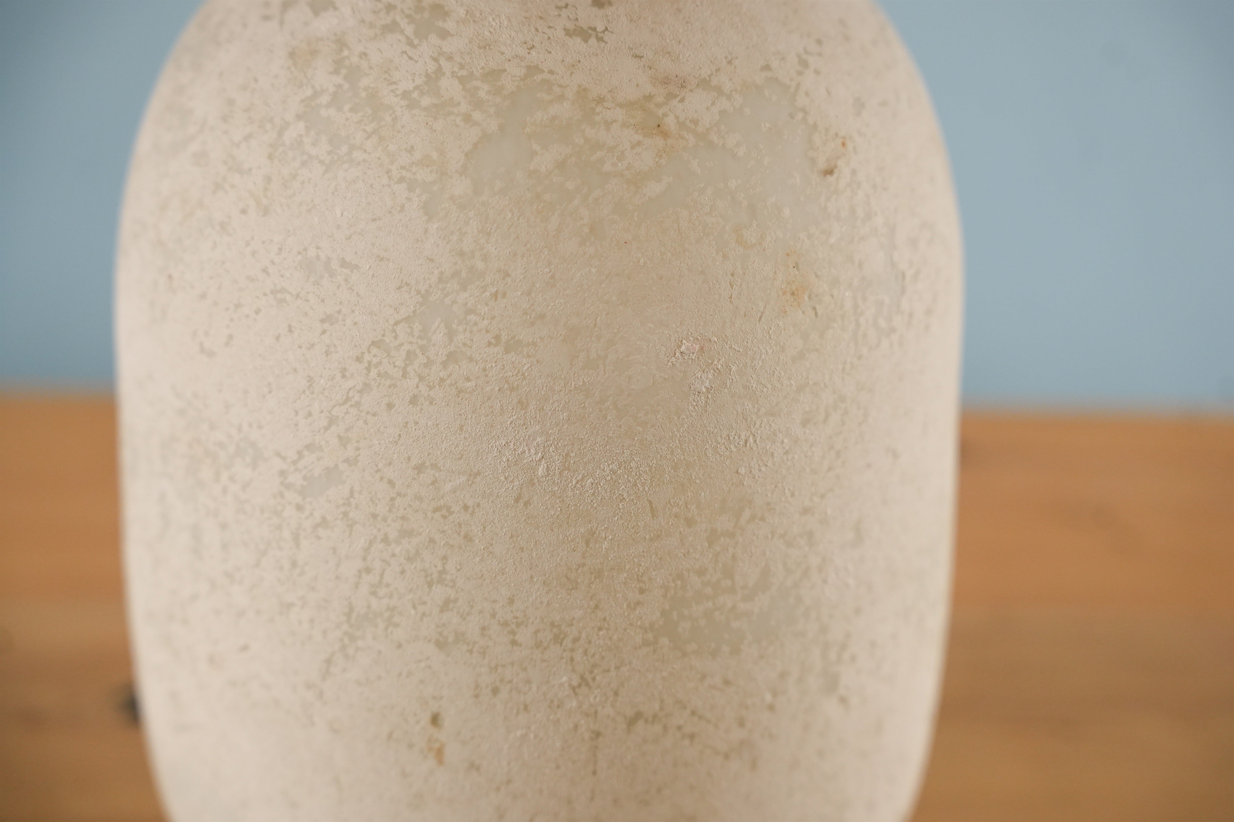 speckled-glass-egg-vase-03