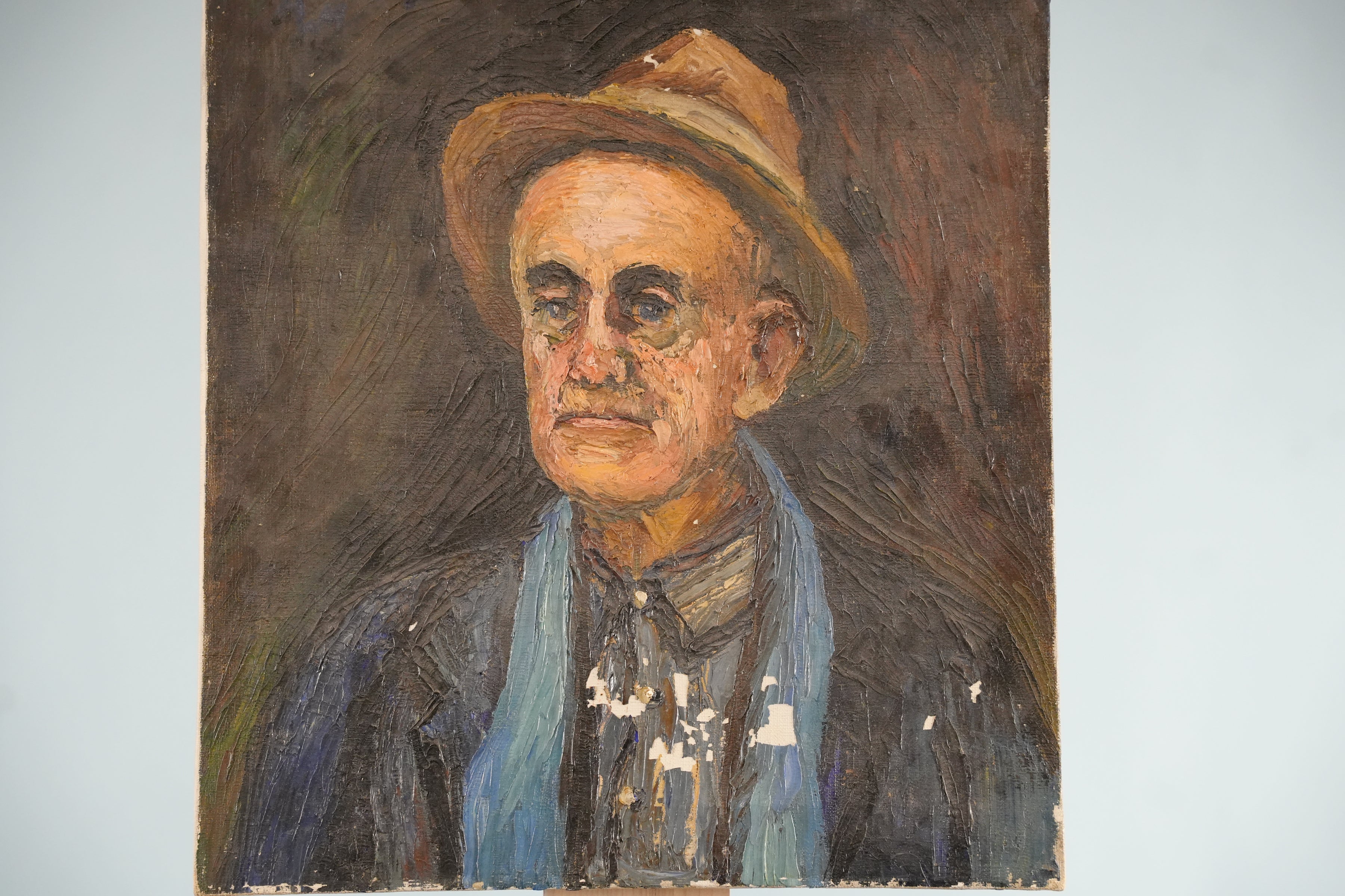 Vintage Oil Painting Prtrait of Man in Hat — detail 1